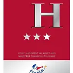 Logis Restaurant Les 2 Rives - A75, En Bordure De Riviere Hotel