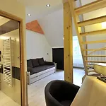 Logis Restaurant Les 2 Rives - A75, En Bordure De Riviere Hotel