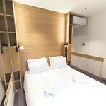 Logis Restaurant Les 2 Rives - A75, En Bordure De Riviere 3* Banassac