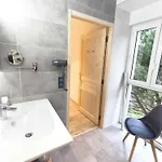 Logis Restaurant Les 2 Rives - A75, En Bordure De Riviere 3*