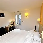 Logis Restaurant Les 2 Rives - A75, En Bordure De Riviere Hotel Banassac