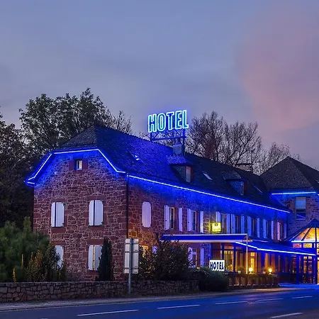 호텔 Logis Hotel Restaurant Les 2 Rives - Chambres Climatisees - A75, En Bordure De Riviere