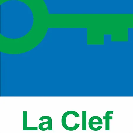 Logis Hotel Restaurant Les 2 Rives - Chambres Climatisees - A75, En Bordure De Riviere 3*