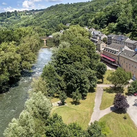 Logis Restaurant Les 2 Rives - A75, En Bordure De Rivière 3* Banassac