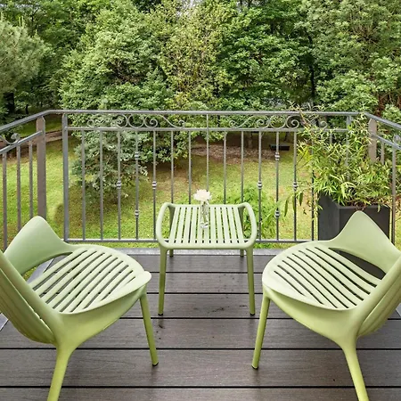 Logis Hotel Restaurant Les 2 Rives - Chambres Climatisees - A75, En Bordure De Riviere 3*